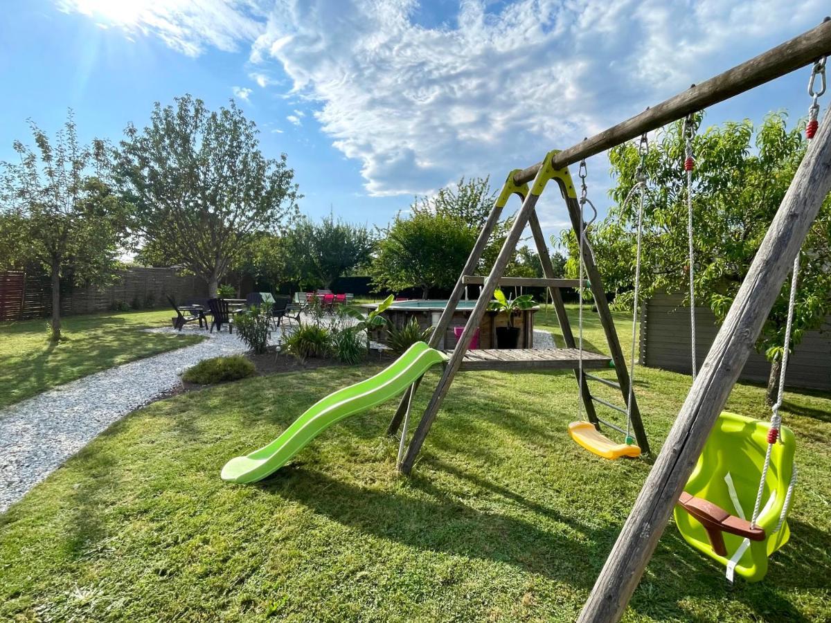 Les Régniers - 1 gîte x4 à 6 et 1 gîte x8 - à réserver ensemble ou séparément Eynesse Esterno foto